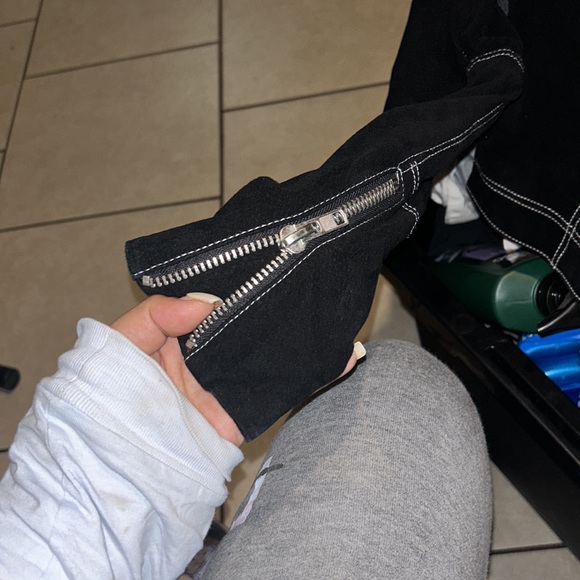 Jacket - Picture 3 of 4